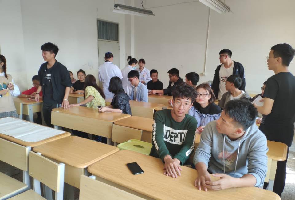 爱游戏